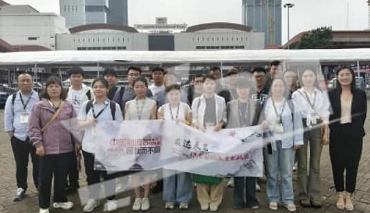 展會出團合影照片